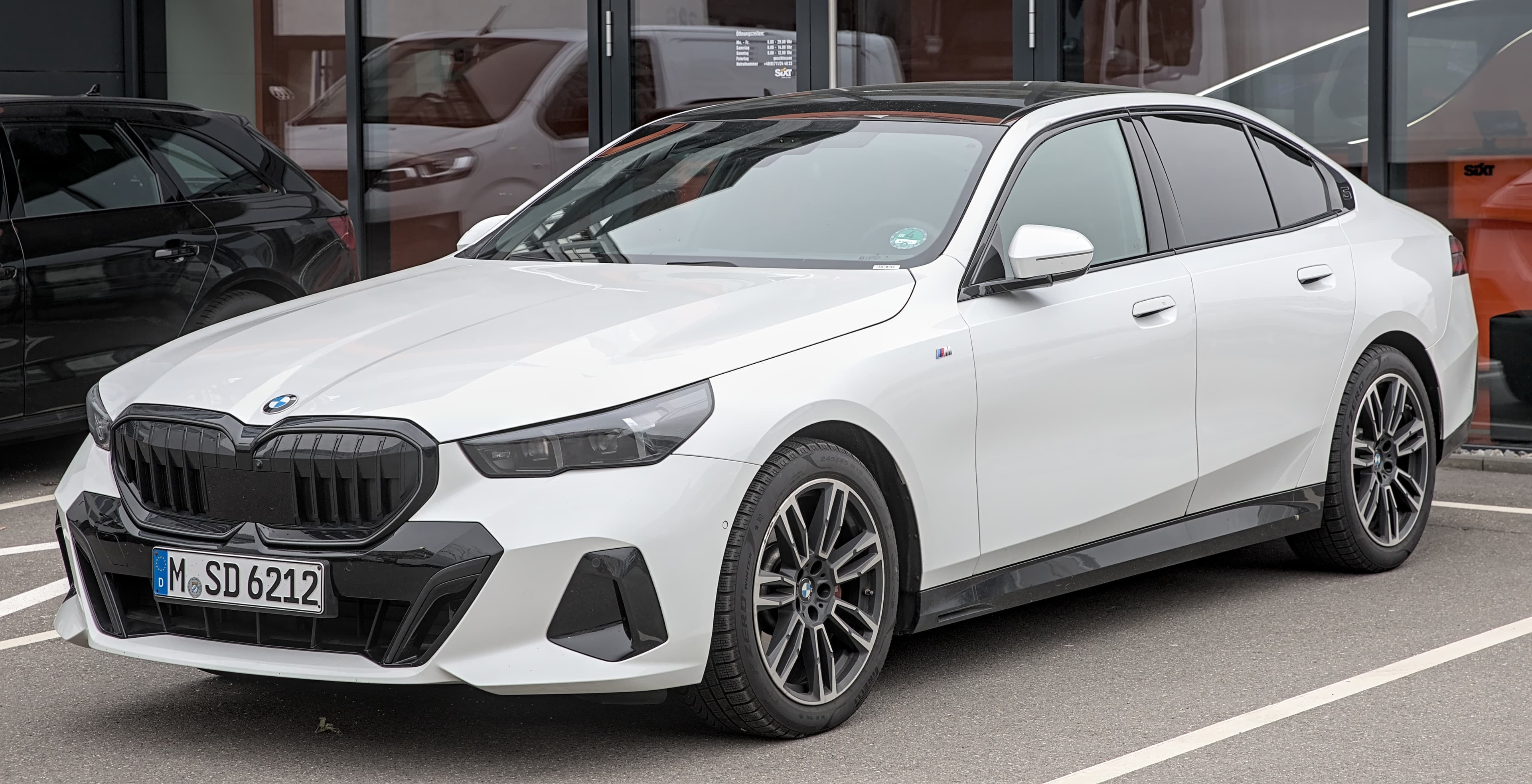 2026 BMW 530i xDrive Sedan models from participating BMW Centers through BMW Financial Services NA lease deal