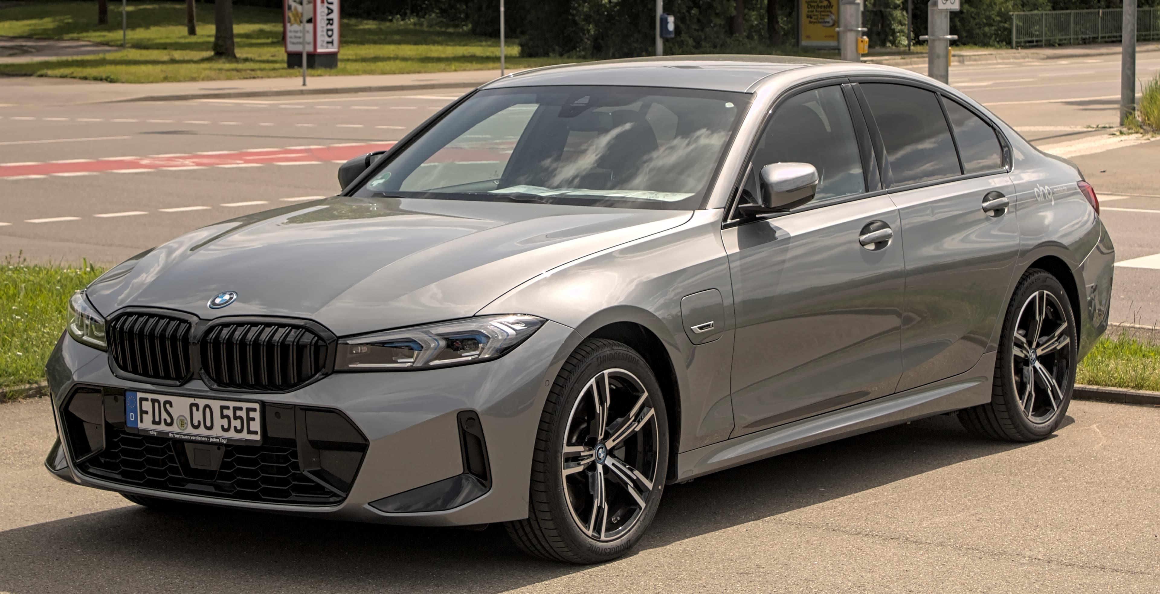 2026 BMW 330i xDrive Sedan models from participating BMW Centers through BMW Financial Services NA lease deal